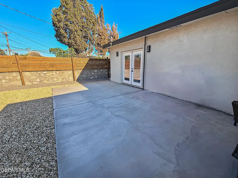 7321 Cuba Dr — Photo 43