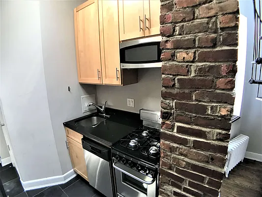 Rented by Rental Solutions Inc | media 10