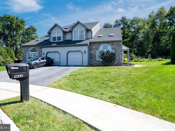 1422 Hillpoint Cir, Reading, PA 19608