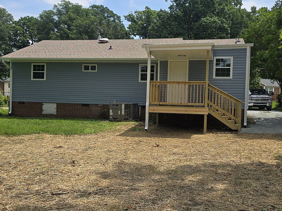2nd image of 1414 Victory St