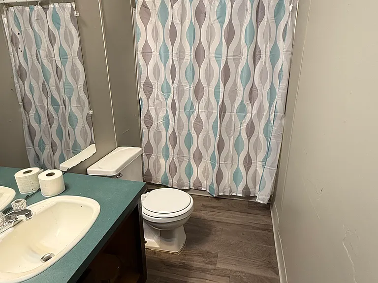 2nd bathroom