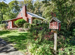 27 Bradley Dr, Freehold, NJ 07728