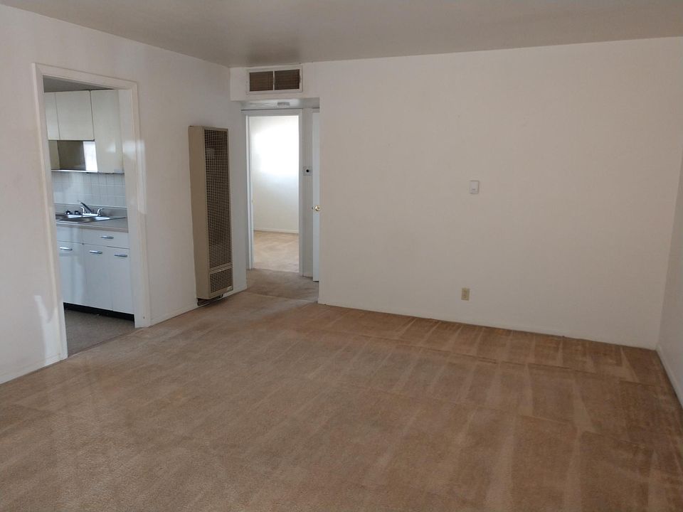 1st image of 2607 Sacramento Ave #2