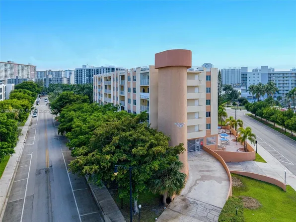 200 178th Dr APT 711, Sunny Isles Beach, FL 33160