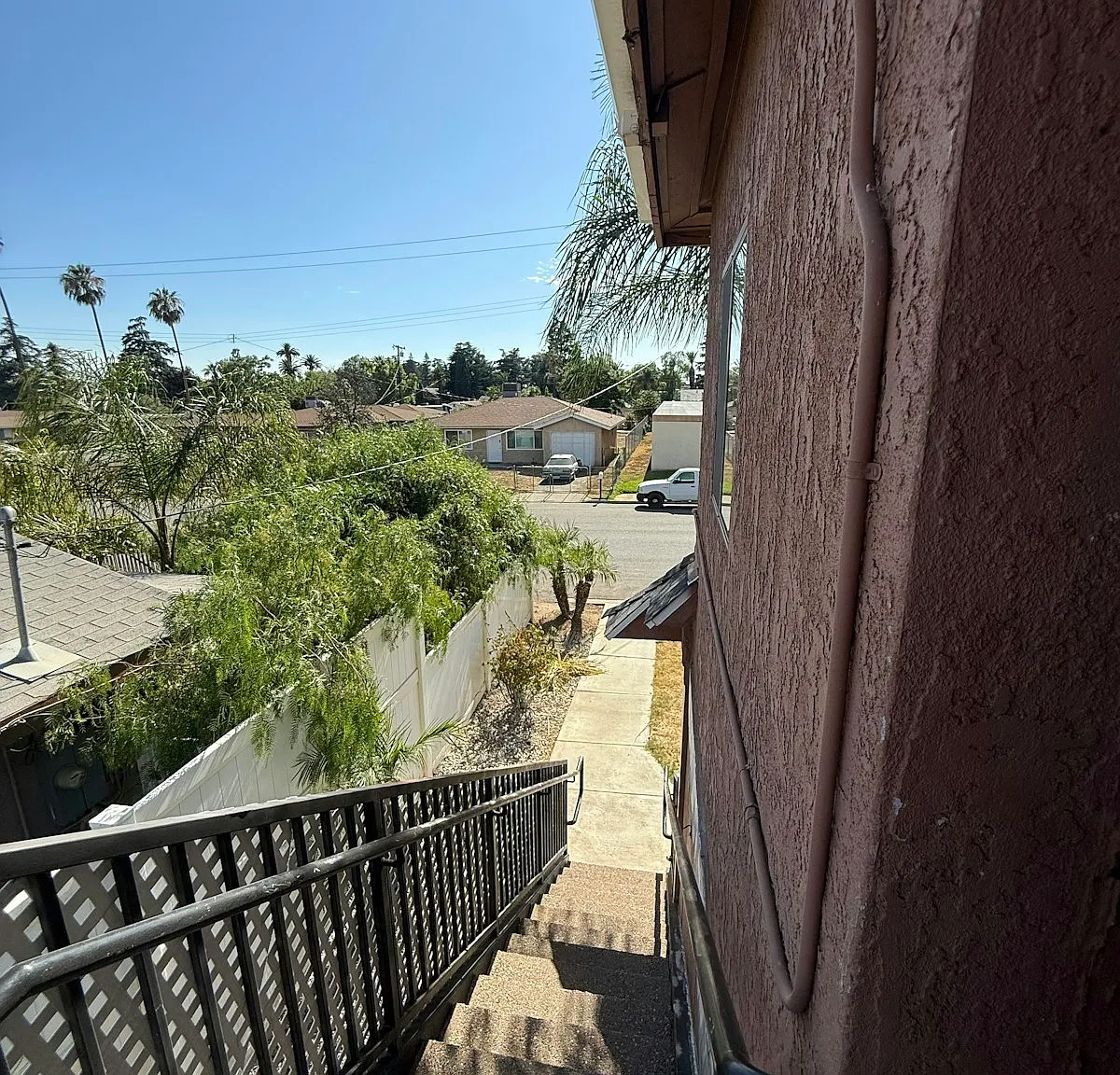 726 Chestnut Avenue, Unit B — Photo 2