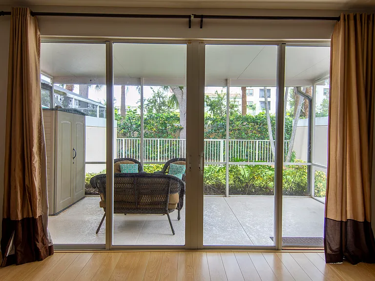 504 Capistrano Dr — Photo 30