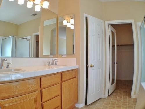 5th image of 31475 Sunningdale Dr