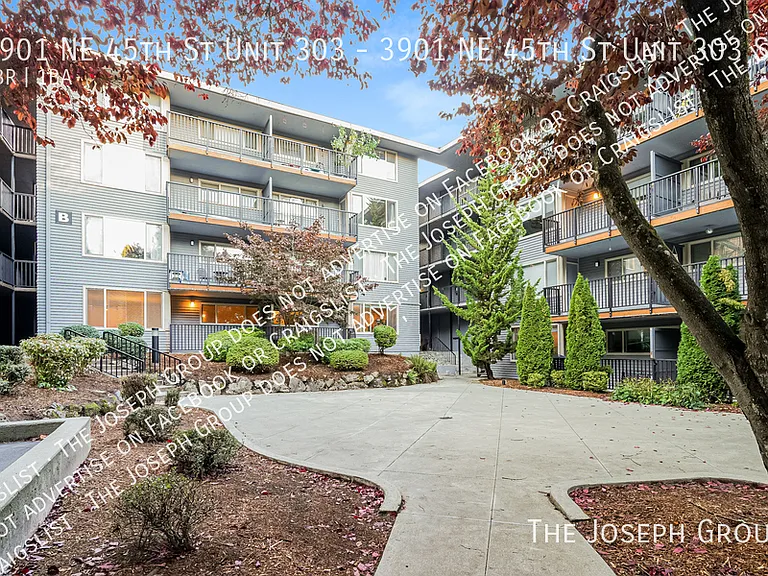 Laurelhurst — Photo 5