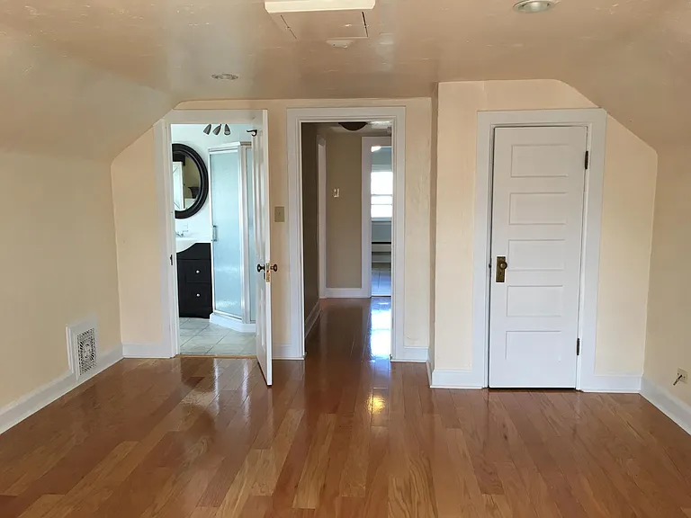 2615 E 12th Ave — Photo 16