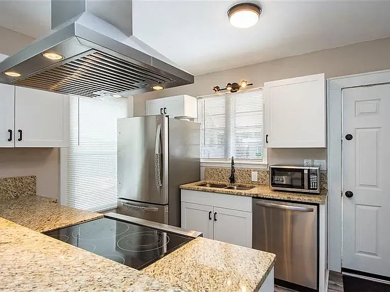 1003 Jasmine Way — Photo 6