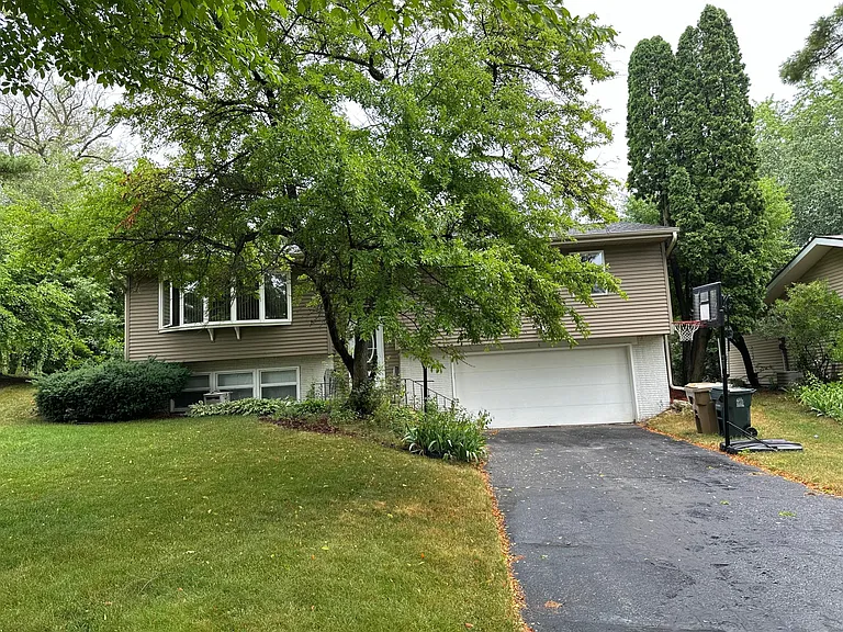 6 Waltham Cir — Photo 5