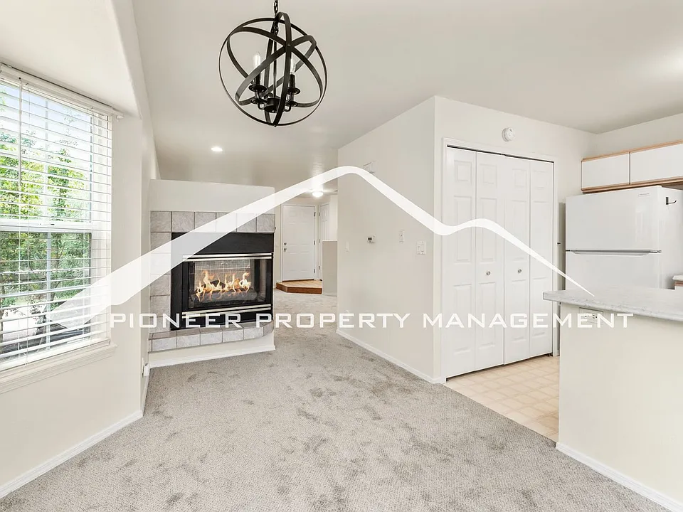 6162 Colony Cir
