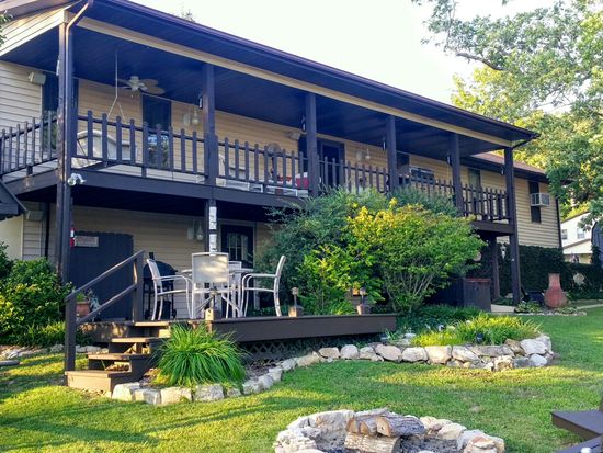 1341 Surfside Ln, Saint Clair, MO 63077