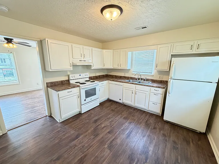2712 Charlestown Rd — Photo 3