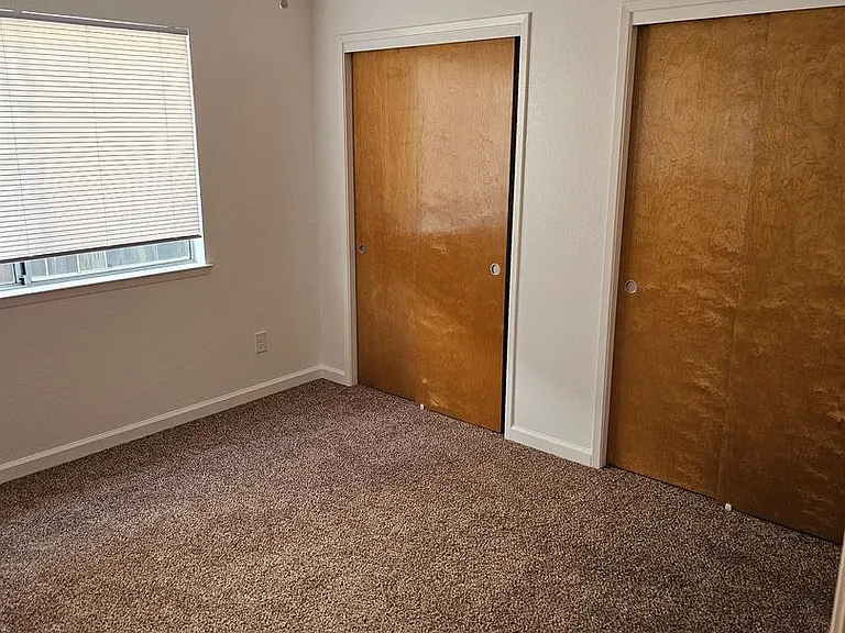 1748 E Beech Ave — Photo 9