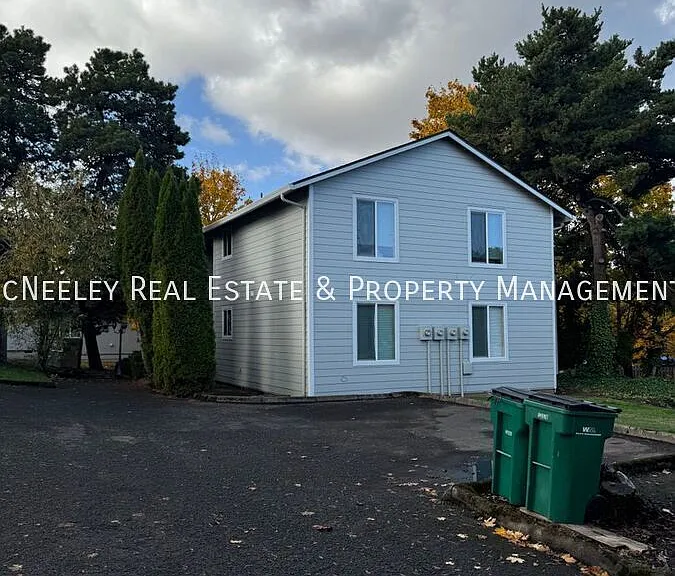 9745 SW Lookout Ter #C — Photo 10