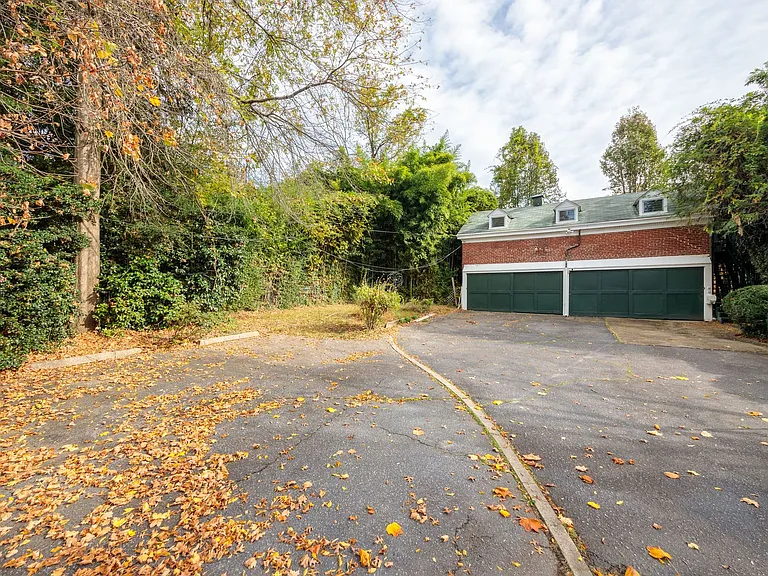 3503 Seminary Ave — Photo 24
