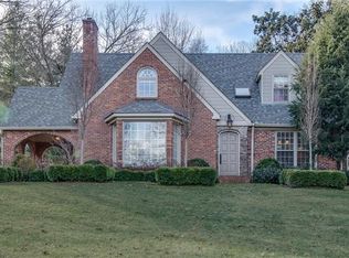 2300 Sterling Rd, Nashville, TN 37215