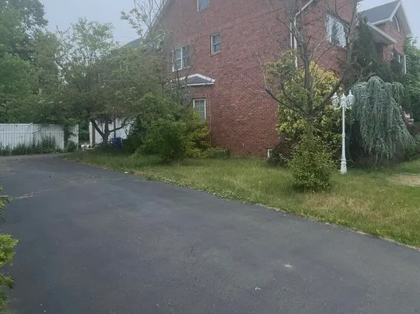 23 Tyndale St, Staten Island, NY 10312