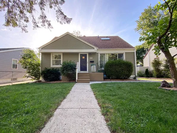 1454 S Harris Rd, Ypsilanti, MI 48198
