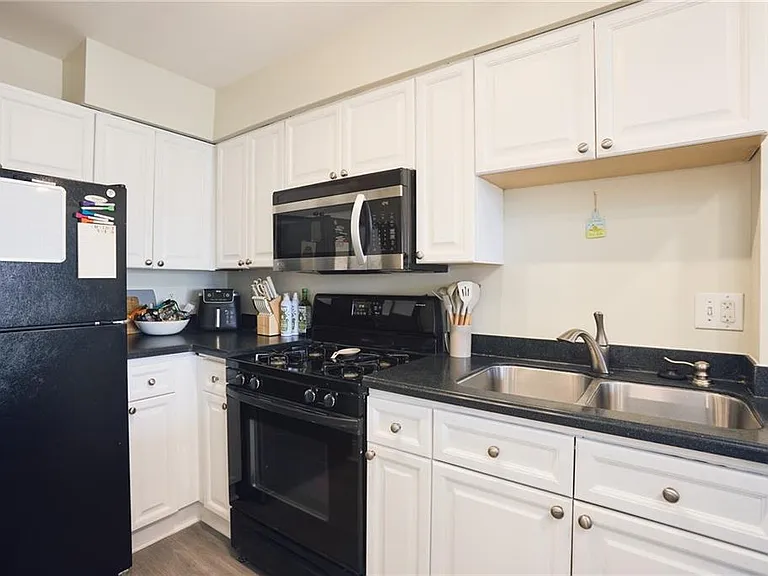 2479 Peachtree Rd NE #611 — Photo 5