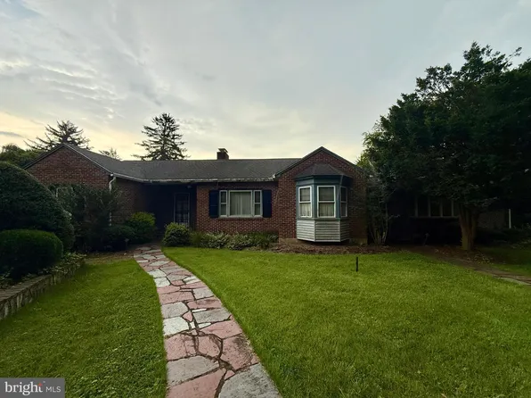 1709 Golf Rd, Reading, PA 19601