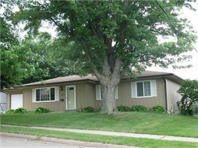 3404 Foothill Rd, Dubuque, IA, 52002