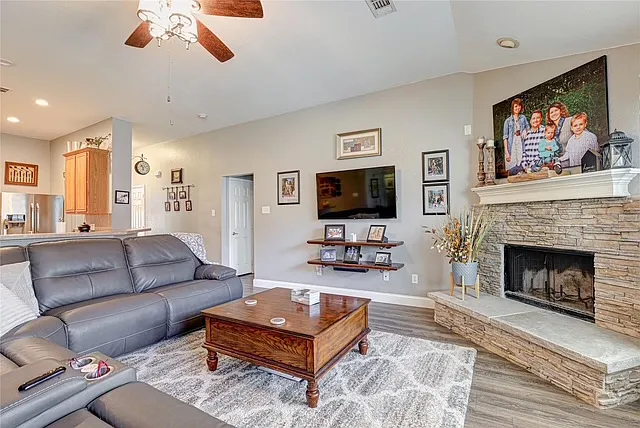 544 Bent Oak Dr — Photo 11