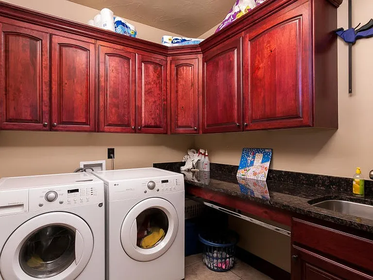 422 N 3450 W — Photo 11
