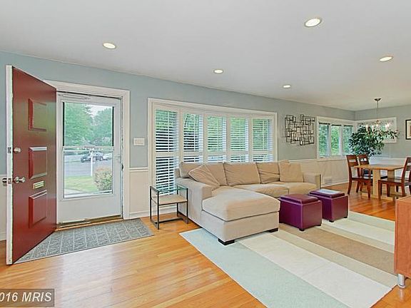5th image of 2215 Harvard Dr