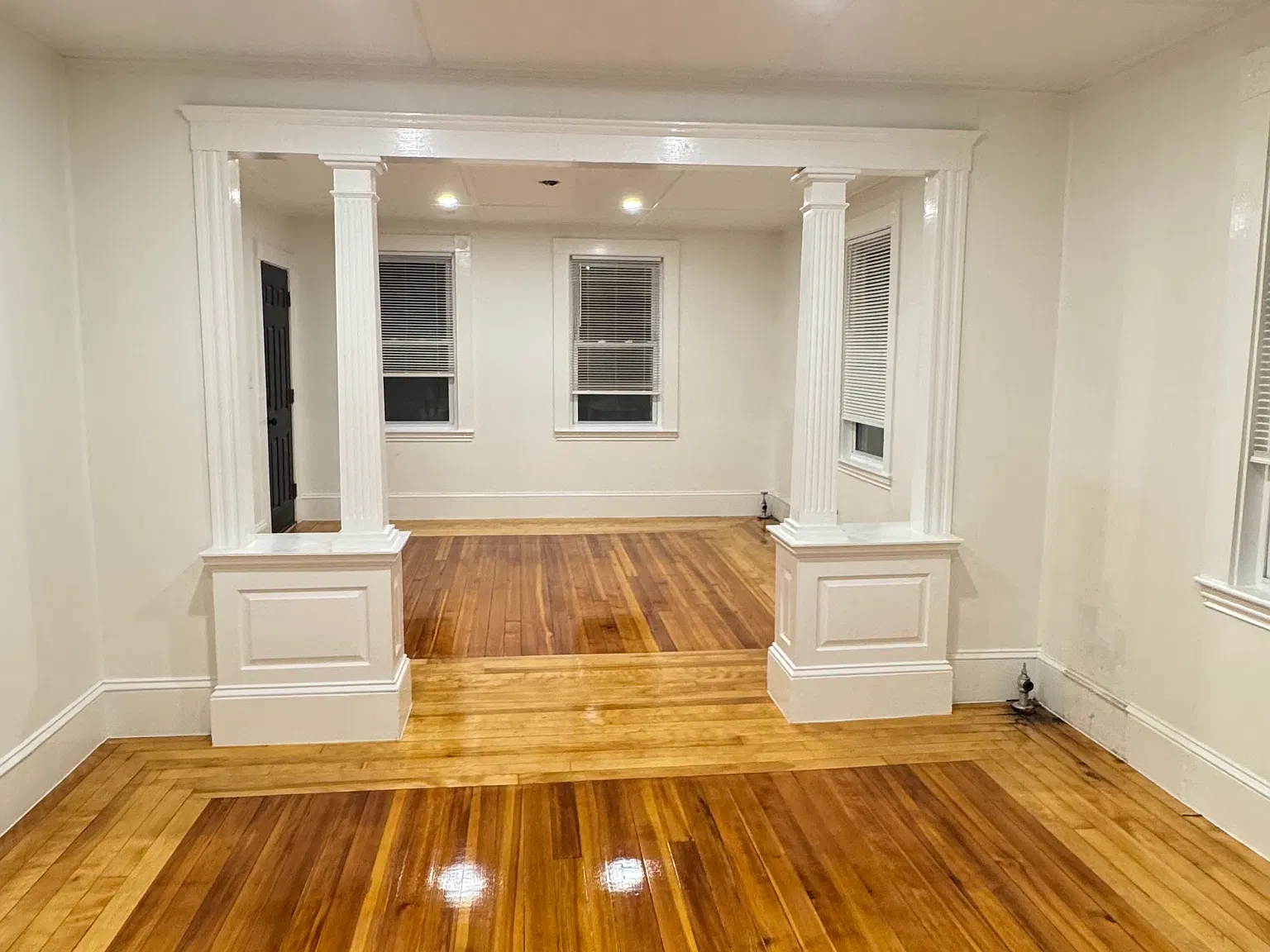 28 Mill St — Photo 3