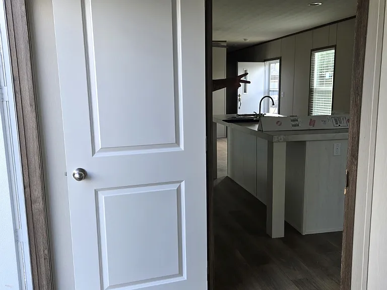 1208 Orient Ave — Photo 12