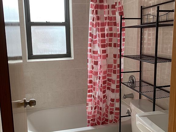 3rd image of 46 Delancey St #4