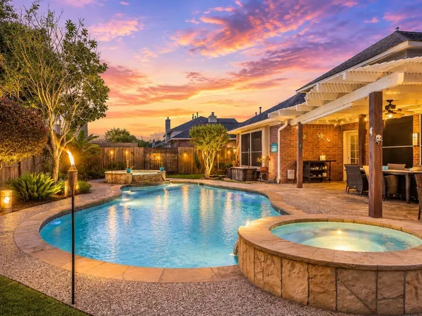 312 Blossomwood Dr, League City, TX 77573