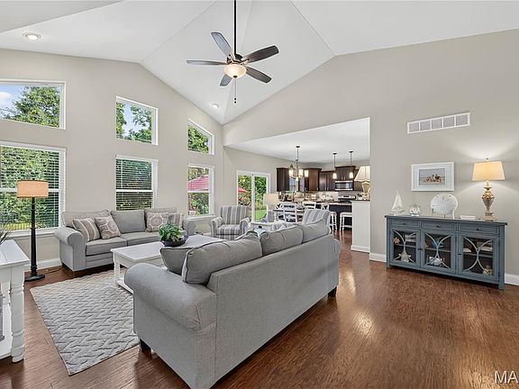 4th image of 1809 Barclay Trail Dr