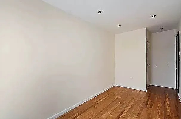 Rented by Blip LLC | media 8