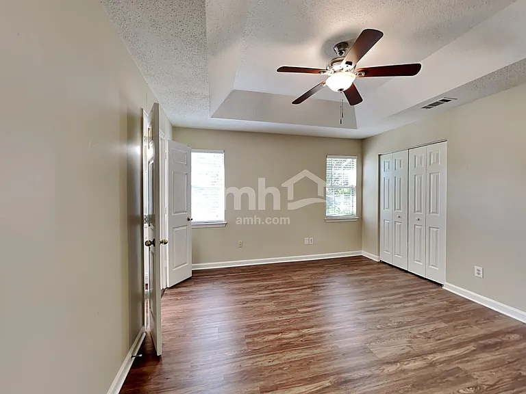 131 The Esplanade Way SW — Photo 8