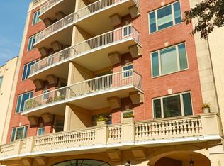 508 W Melrose St #Penthouse W, Chicago, IL