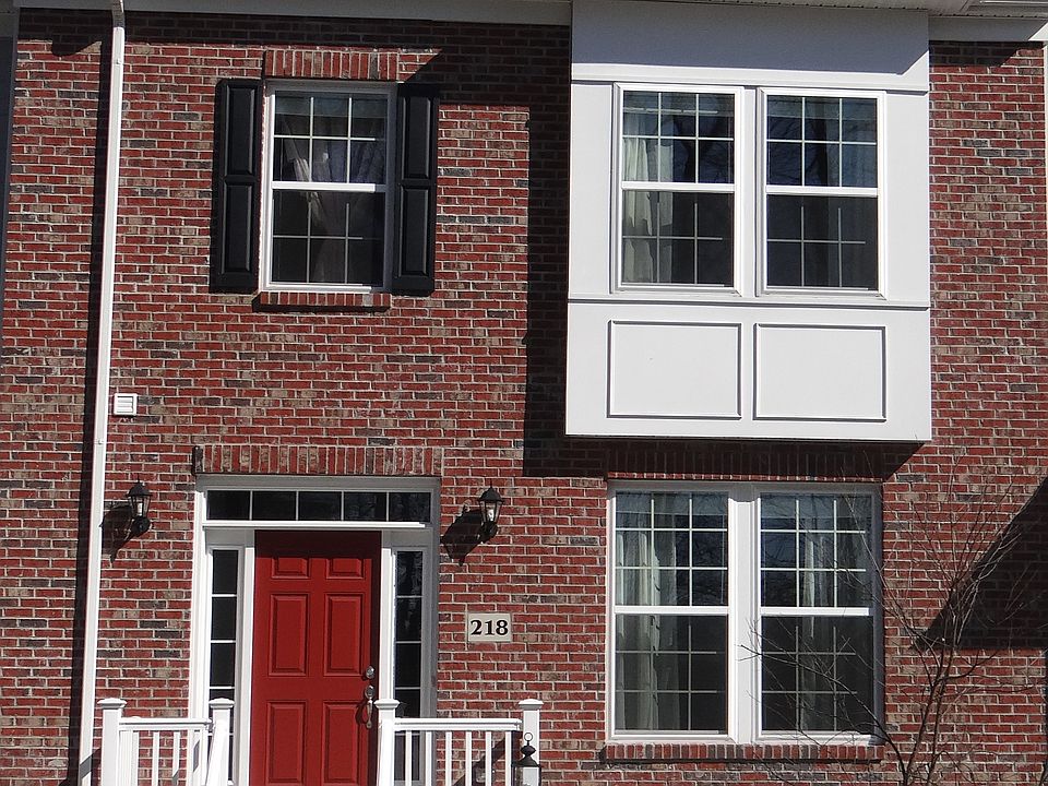 1st image of 218 Linehan Pl