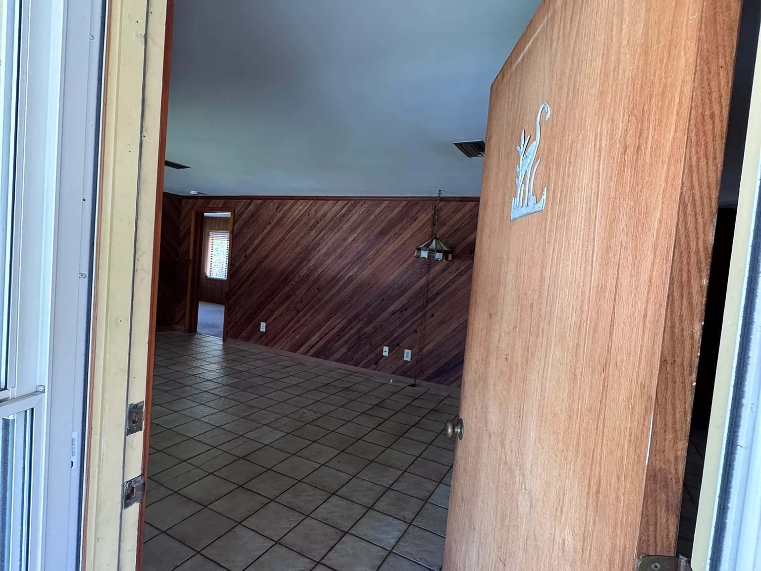 3 bed, 1400 sqft, $2,450 — Photo 4