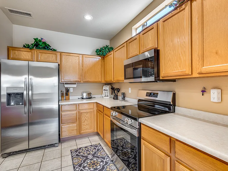 15973 W Quail Creek Ln — Photo 10