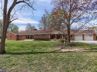 96 Schoolhouse Rd, Middletown, PA 17057