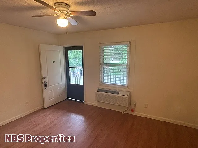 867 N Gallaher View Rd — Photo 4