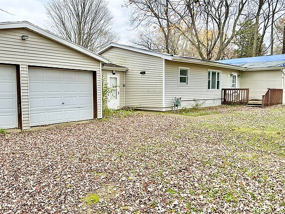 2nd image of 2943 Highland Ave