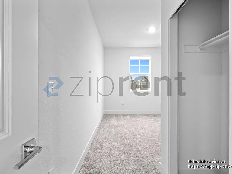 5694 Loray Ln — Photo 16
