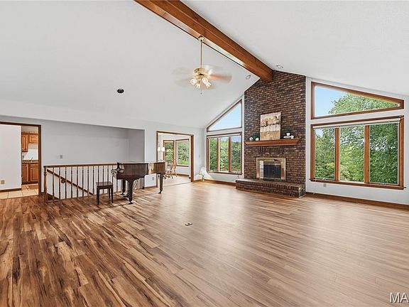 2nd image of 1409 Boone Valley Rdg