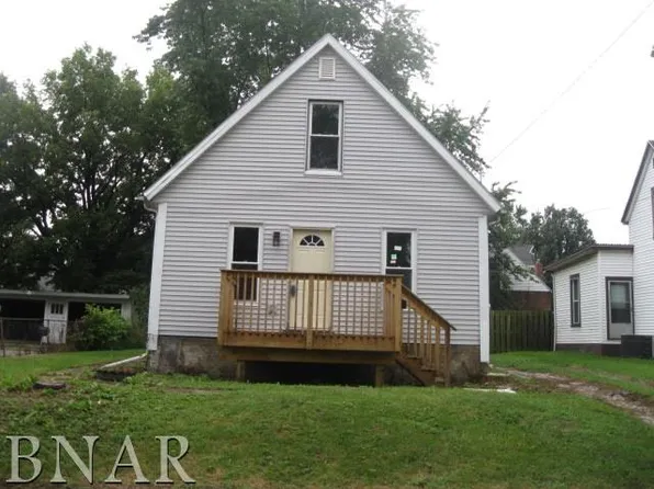 1108 W Mill St, Bloomington, IL 61701
