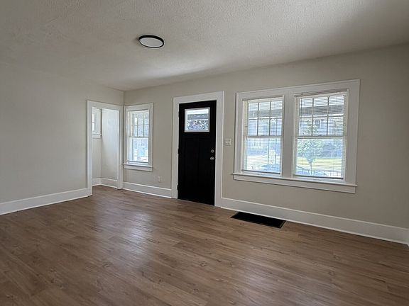 2nd image of 1740 Berdan Ave