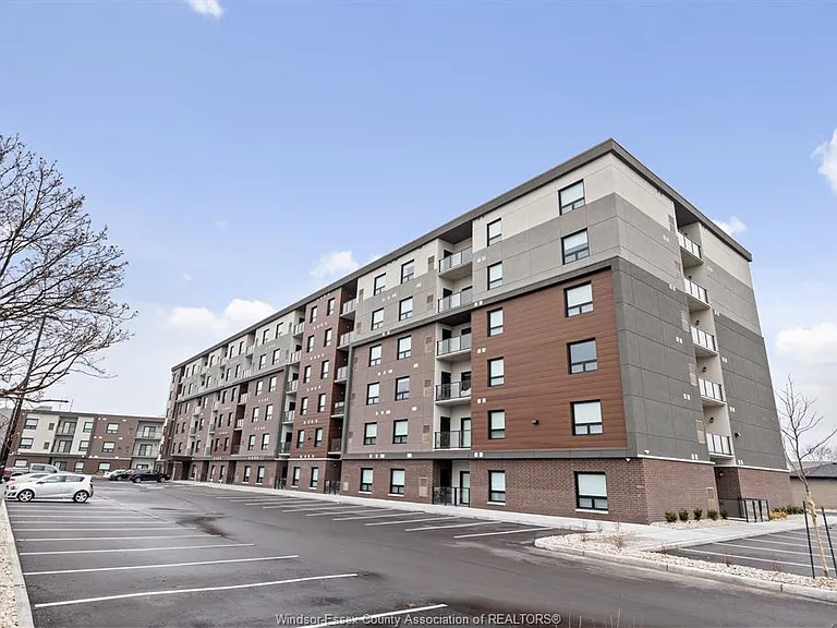 11870 Tecumseh Rd E #511 — Photo 1