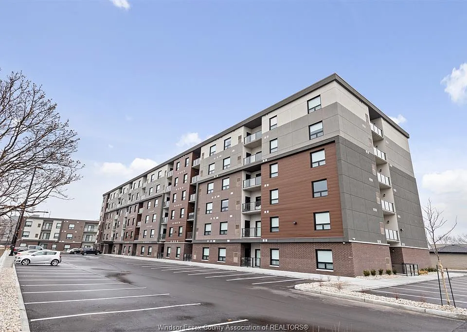 11870 Tecumseh Rd E #101